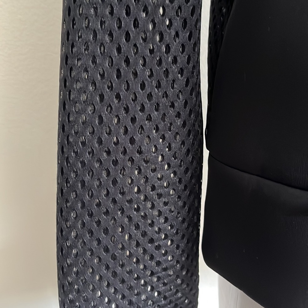 Woman’s jacket, ALO, yoga size medium black - Picture 3 of 10